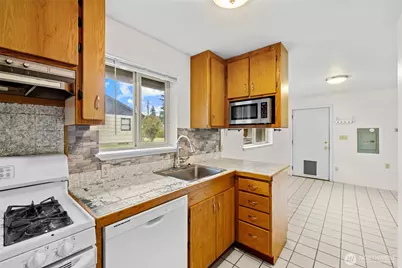 5246 Yearley Drive NE, Olympia, WA 98516 - Photo 15