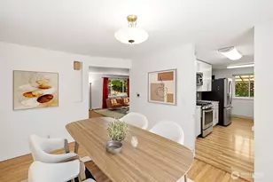 10312 Wallingford Ave N, Seattle, WA 98133 - Photo 11