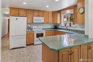 13224 SE 292nd St, Auburn, WA 98092 - Photo 11