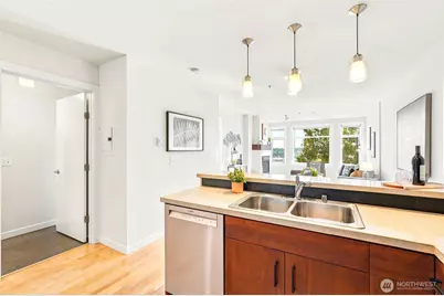 655 Crockett Street #B203, Seattle, WA 98109 - Photo 7