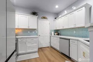 8943 Gravelly Lake Dr SW, Lakewood, WA 98499 - Photo 9