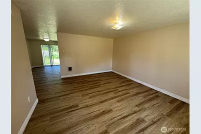 1108 S 11th Avenue, Kelso, WA 98626 - Photo 5