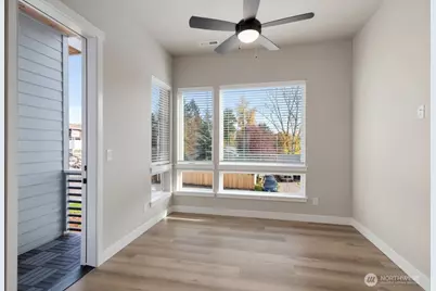 12810 66th Avenue S, Seattle, WA 98178 - Photo 11