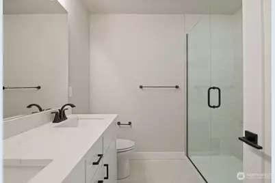 12810 66th Avenue S, Seattle, WA 98178 - Photo 17