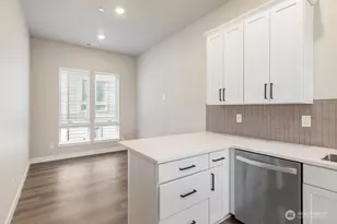 12810 66th Ave S, Seattle, WA 98178 - Photo 3