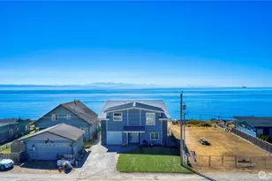 631 Freeman Ln, Point Roberts, WA 98281 - Photo 3