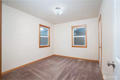 113 Farallone Avenue, Fircrest, WA 98466 - Photo 13