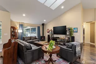 10278 NE Shore Dr, Indianola, WA 98342 - Photo 9