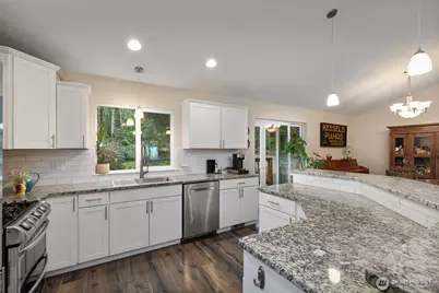 10278 NE Shore Drive, Indianola, WA 98342 - Photo 15