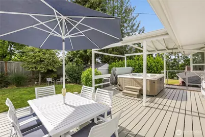 10417 76th Avenue S, Seattle, WA 98178 - Photo 25