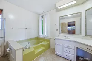 9314 Canyon Rd E, Puyallup, WA 98371 - Photo 31