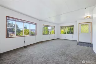 9314 Canyon Rd E, Puyallup, WA 98371 - Photo 15