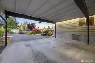 9314 Canyon Rd E, Puyallup, WA 98371 - Photo 5