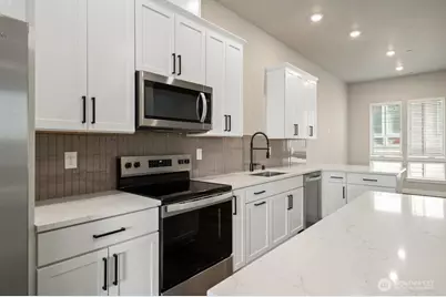 6613 S 128th Street, Seattle, WA 98178 - Photo 9