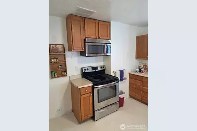 1720 Snyder Avenue, Bremerton, WA 98312 - Photo 9