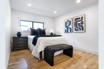 11647 Beacon Avenue S, Seattle, WA 98178 - Photo 7