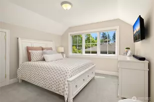 2720 105th Ave SE, Beaux Arts, WA 98004 - Photo 23