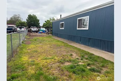 24500 Russell Road #27, Kent, WA 98032 - Photo 19