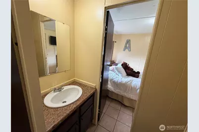 24500 Russell Road #27, Kent, WA 98032 - Photo 11