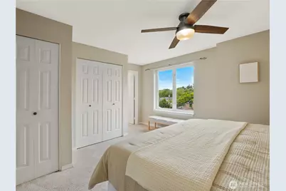 5624 Roosevelt Way NE #302, Seattle, WA 98105 - Photo 11