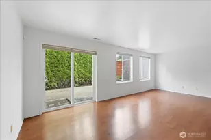 9240 S 240th Pl, Kent, WA 98030 - Photo 17