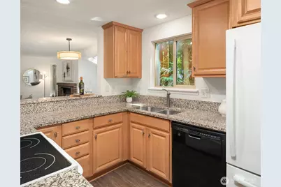 8108 146th Court NE #B26, Redmond, WA 98052 - Photo 11