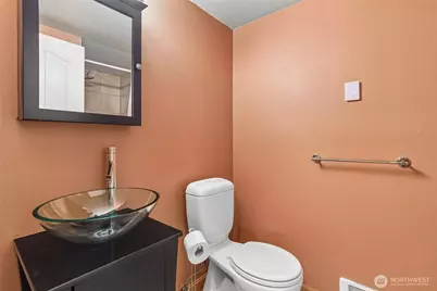 1111 10th Avenue E #20, Seattle, WA 98102 - Photo 21