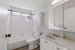 4526 S Henderson St, Seattle, WA 98118 - Photo 15