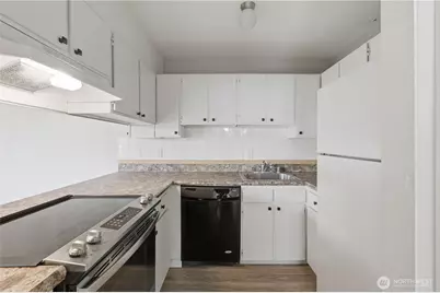 4526 S Henderson Street, Seattle, WA 98118 - Photo 11
