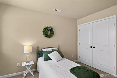 4538 Edgewater Boulevard NE, Lacey, WA 98516 - Photo 17