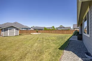 803 Mapleridge Dr, Everson, WA 98247 - Photo 37