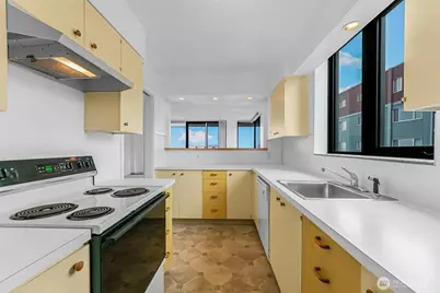 521 5th Avenue W #306, Seattle, WA 98119 - Photo 13