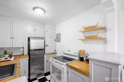 519 W Roy Street #413, Seattle, WA 98119 - Photo 9