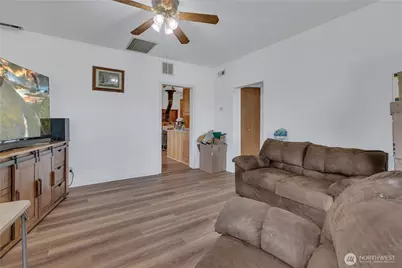 20804 SE 450th Street, Enumclaw, WA 98022 - Photo 19