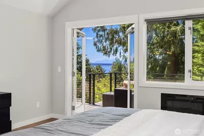895 NW Elford Drive, Seattle, WA 98177 - Photo 9