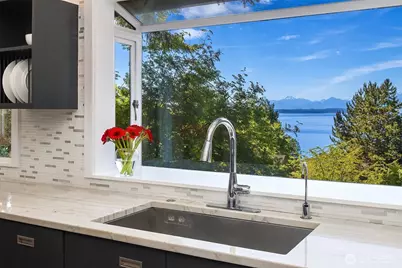 895 NW Elford Drive, Seattle, WA 98177 - Photo 3