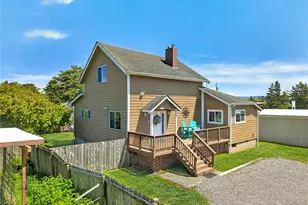 1209 36th St, Seaview, WA 98644 - Photo 1