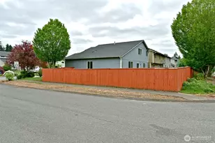 5721 208th St Ct E, Spanaway, WA 98387 - Photo 33