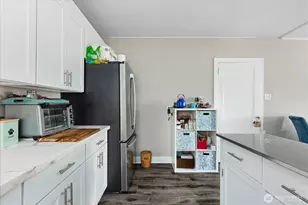 6217 S Puget Sound Ave, Tacoma, WA 98409 - Photo 9
