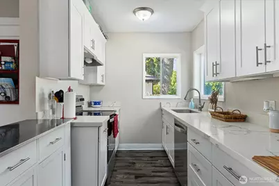 6217 S Puget Sound Avenue, Tacoma, WA 98409 - Photo 7