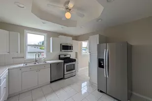 1022 Oakes Ave, Everett, WA 98201 - Photo 7