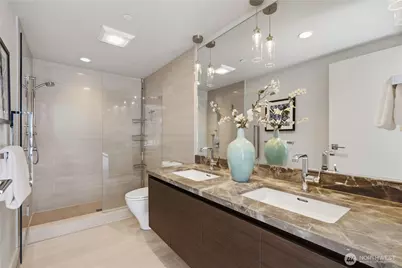 583 Battery Street #3602N, Seattle, WA 98121 - Photo 17
