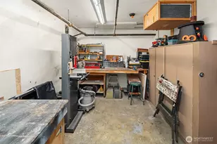8001 Sand Point Way NE, Seattle, WA 98115 - Photo 29