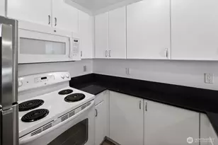 1323 Boren Ave, Seattle, WA 98101 - Photo 13