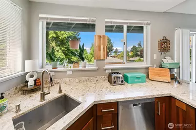 27917 10th Avenue S, Des Moines, WA 98198 - Photo 7