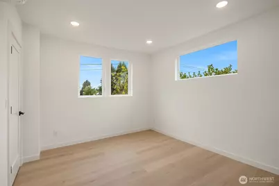 7334 25th Avenue NW, Seattle, WA 98117 - Photo 15