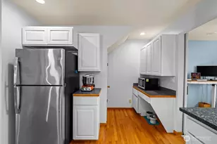 5653 34th Ave SW, Seattle, WA 98126 - Photo 17