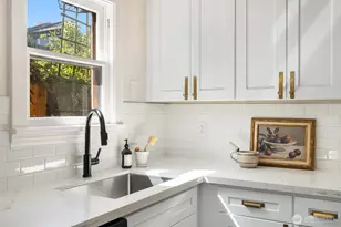 1618 NE 80th St, Seattle, WA 98115 - Photo 7
