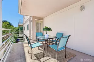 5624 Roosevelt Way NE, Seattle, WA 98105 - Photo 19