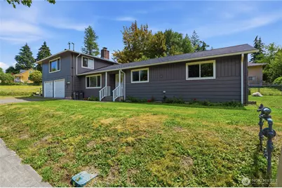 360 Tremont Street W, Port Orchard, WA 98366 - Photo 1